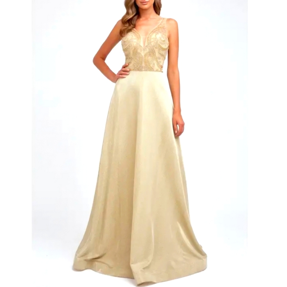 NWT Elegant Gold Embellished Bodice V-Neck Sleeveless Prom Dress Small